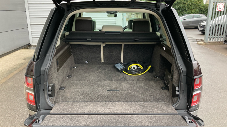 Land Rover Range Rover 2.0 P400e Vogue 4dr Auto Estate